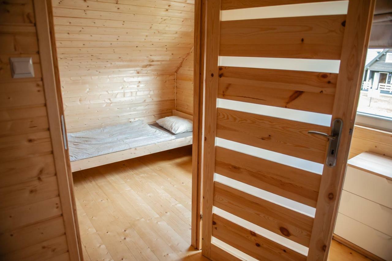 Pod Debami Wicie- Domki Drewniane Nad Morzem Wicie  Exterior foto