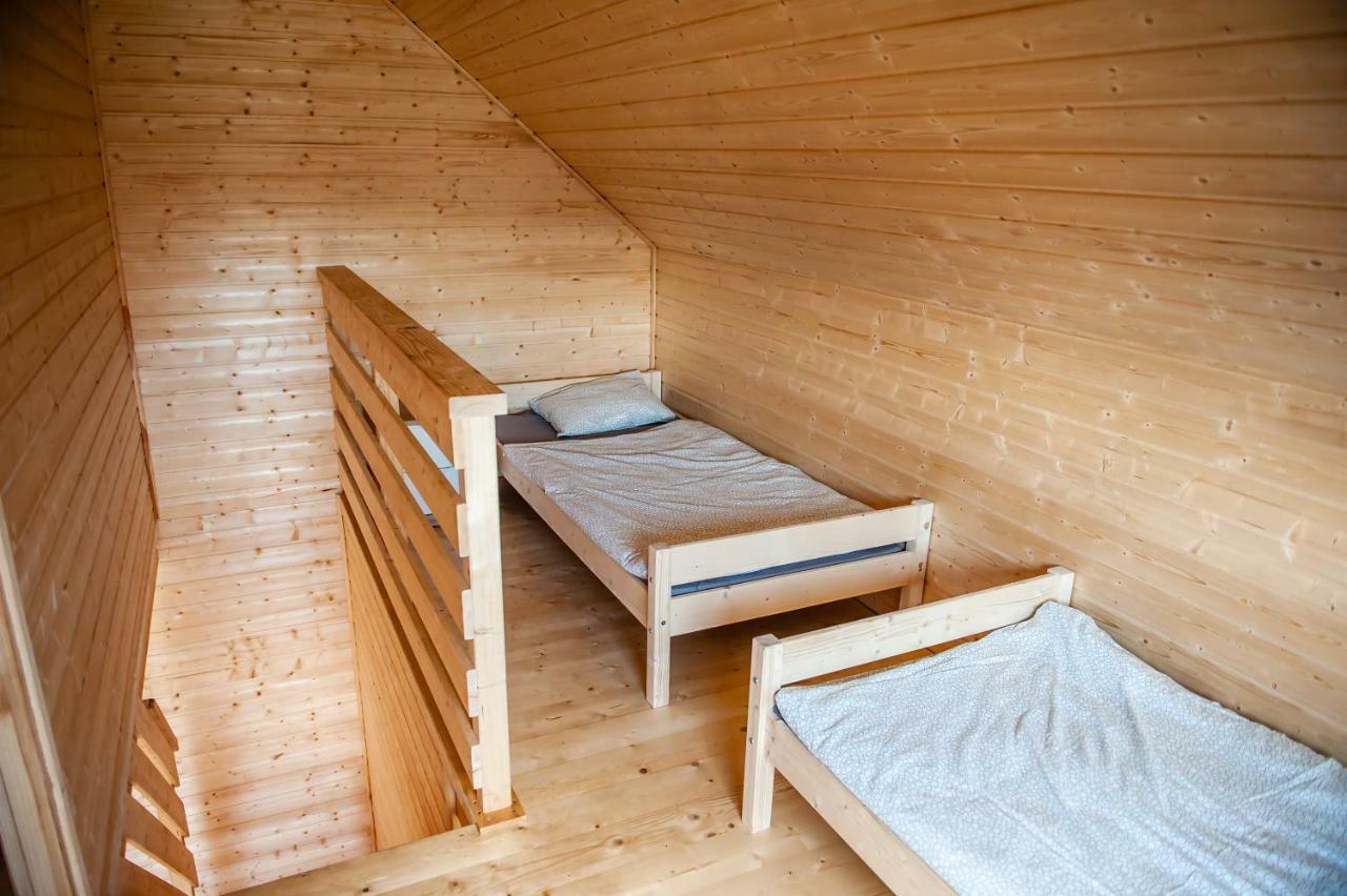 Pod Debami Wicie- Domki Drewniane Nad Morzem Wicie  Exterior foto